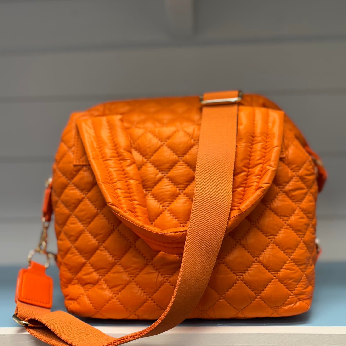 ON THE MOVE QUILTED BAG