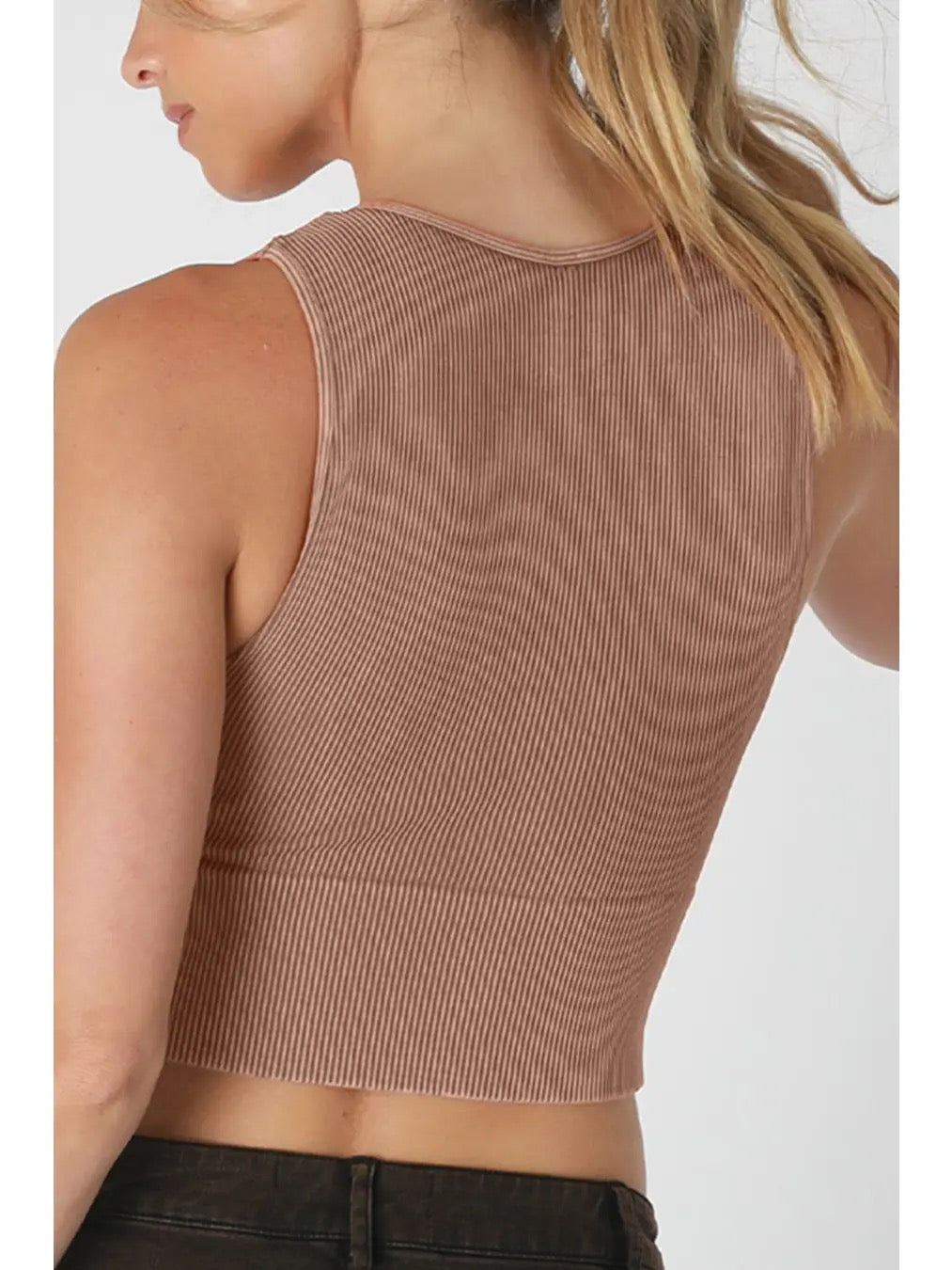 THE EVERYDAY CROPPED V NECK