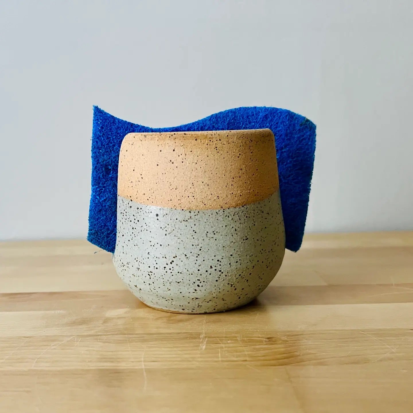 CERAMIC SPONGE HOLDER