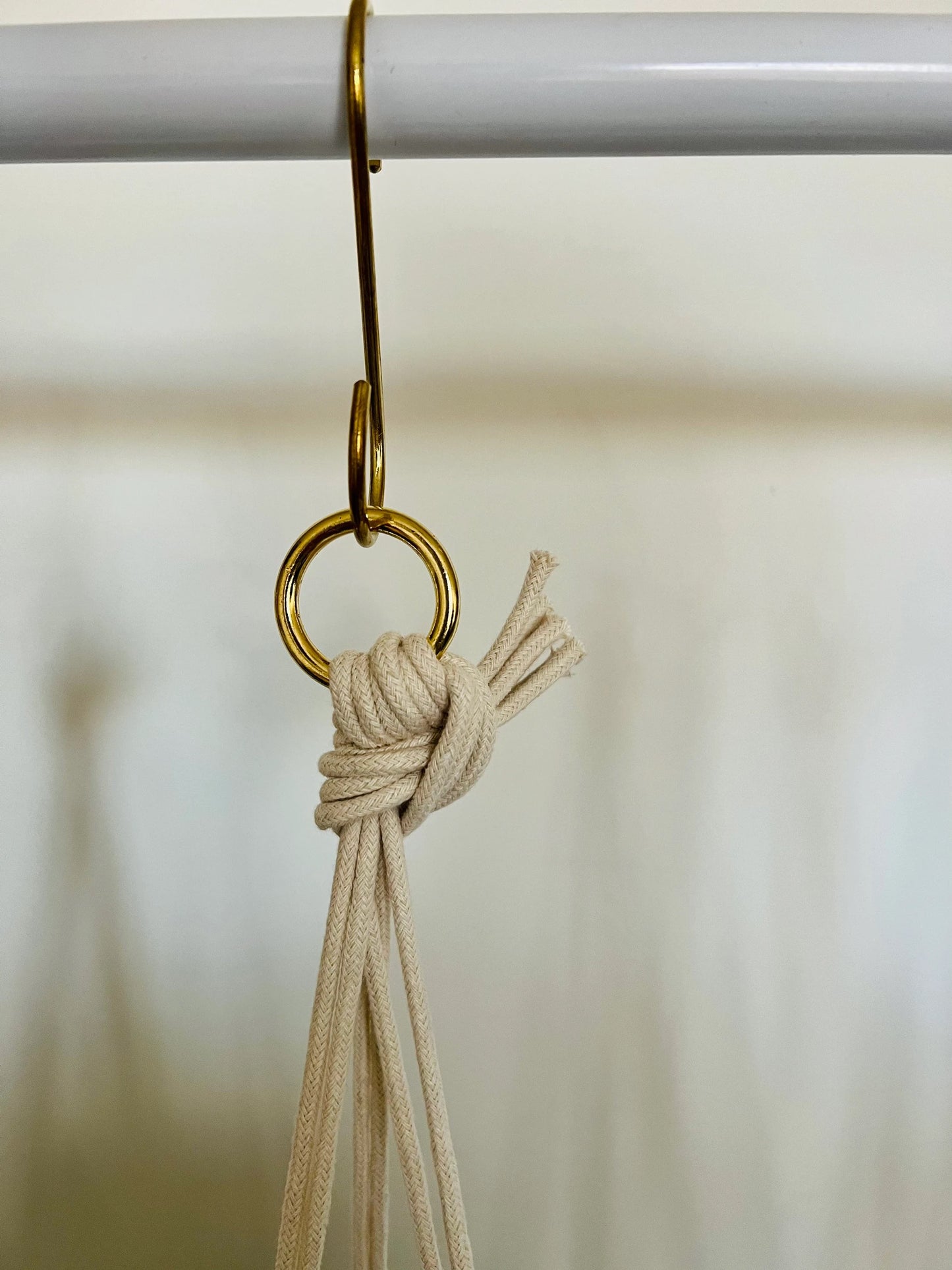 SMALL HANGING ORB PLANTER WITH CORD