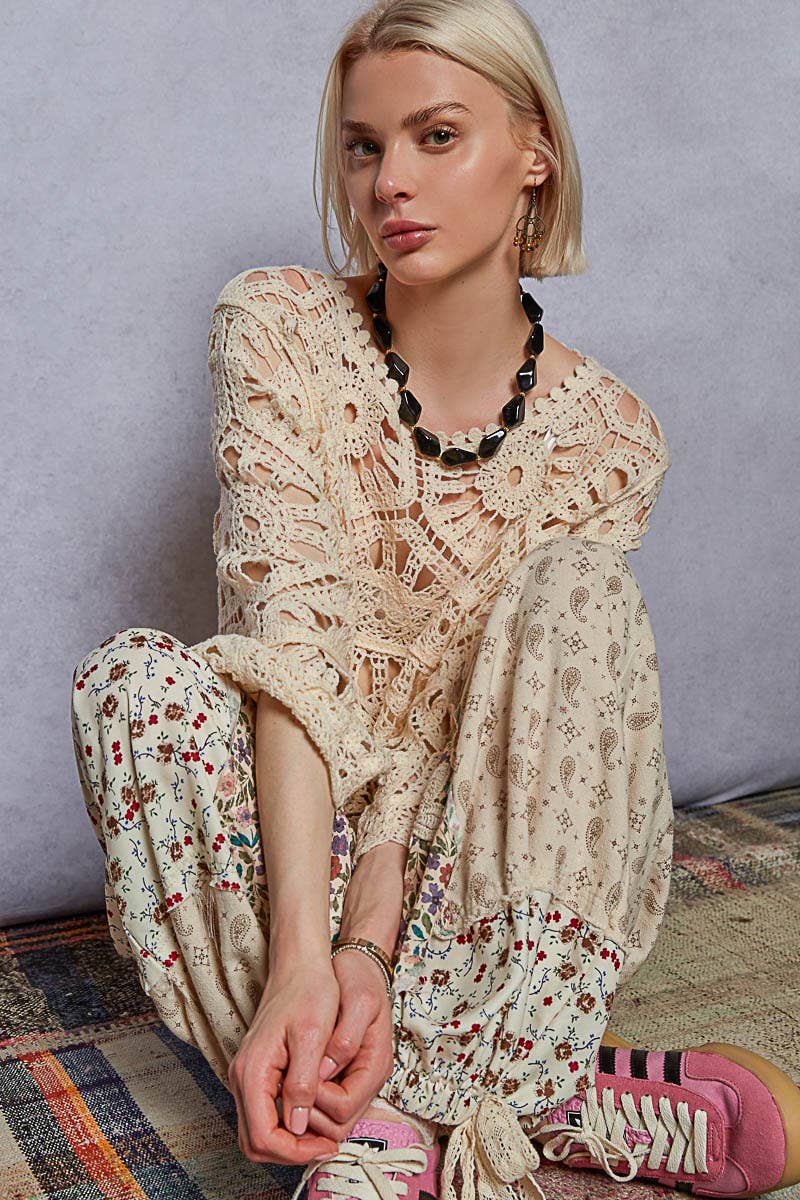 Round Neck 3/4 Sleeve Crochet Cropped Top