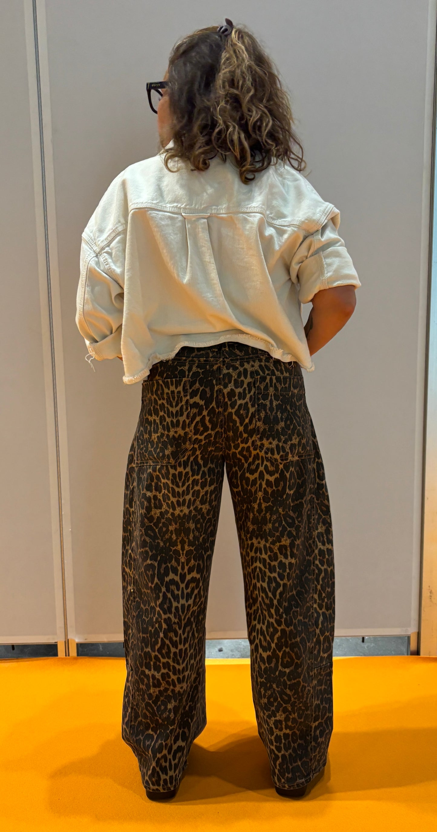 TRACTR LEOPARD PRINT BARREL CROP JEANS