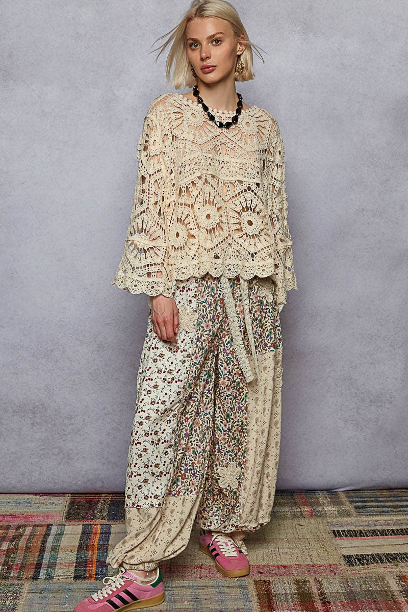 Round Neck 3/4 Sleeve Crochet Cropped Top
