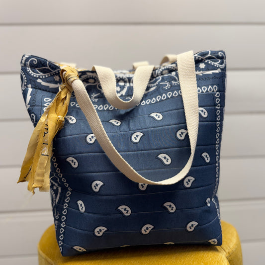 LADY SOULSHINE COASTAL OUTLAW TOTE BAG