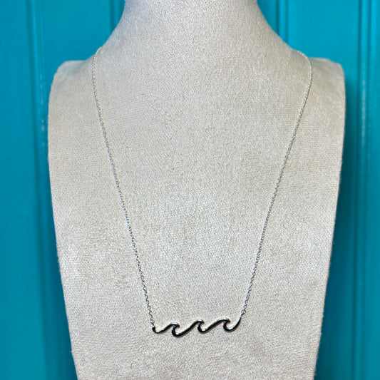 MAKE WAVES NECKLACE