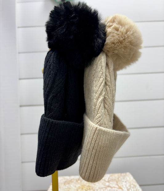 CLASSIC KNIT BEANIE WITH POM POM