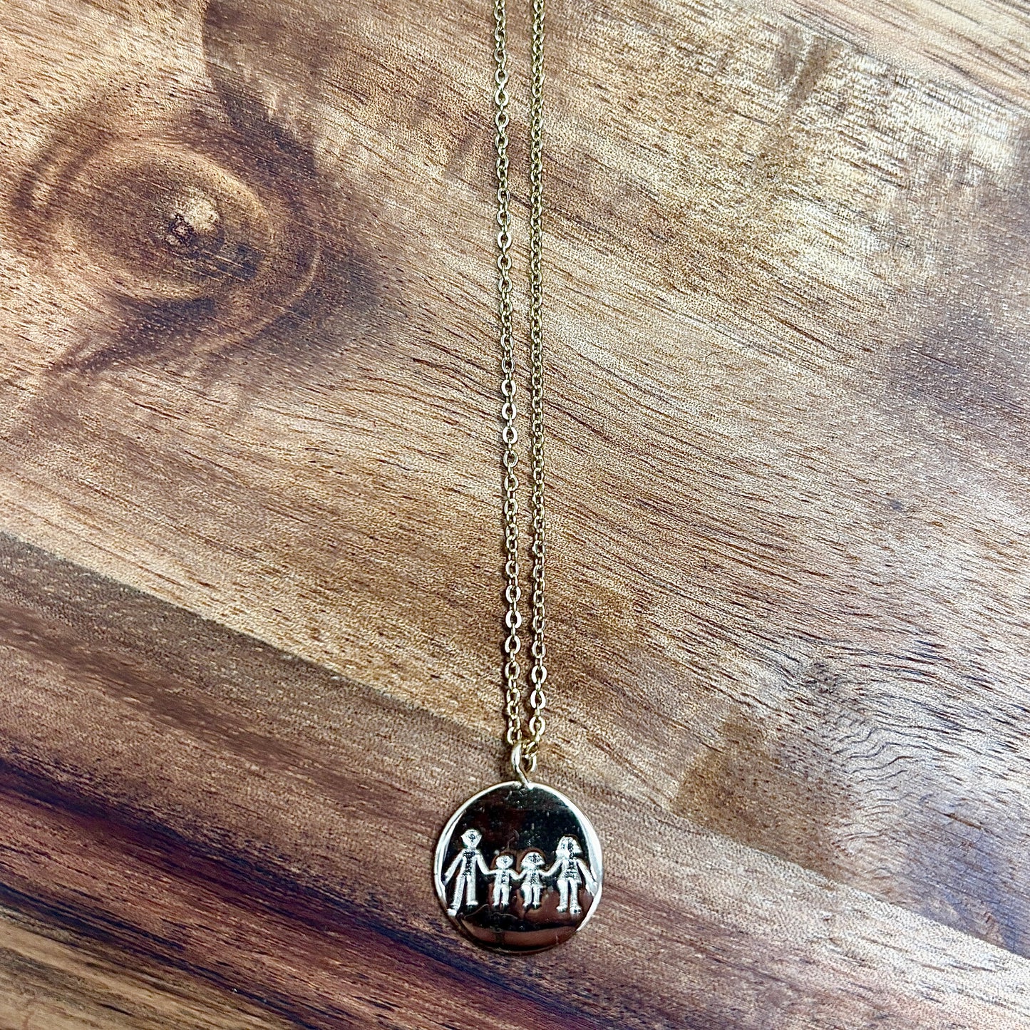 WE ARE FAMILY PENDANT NECKLACE