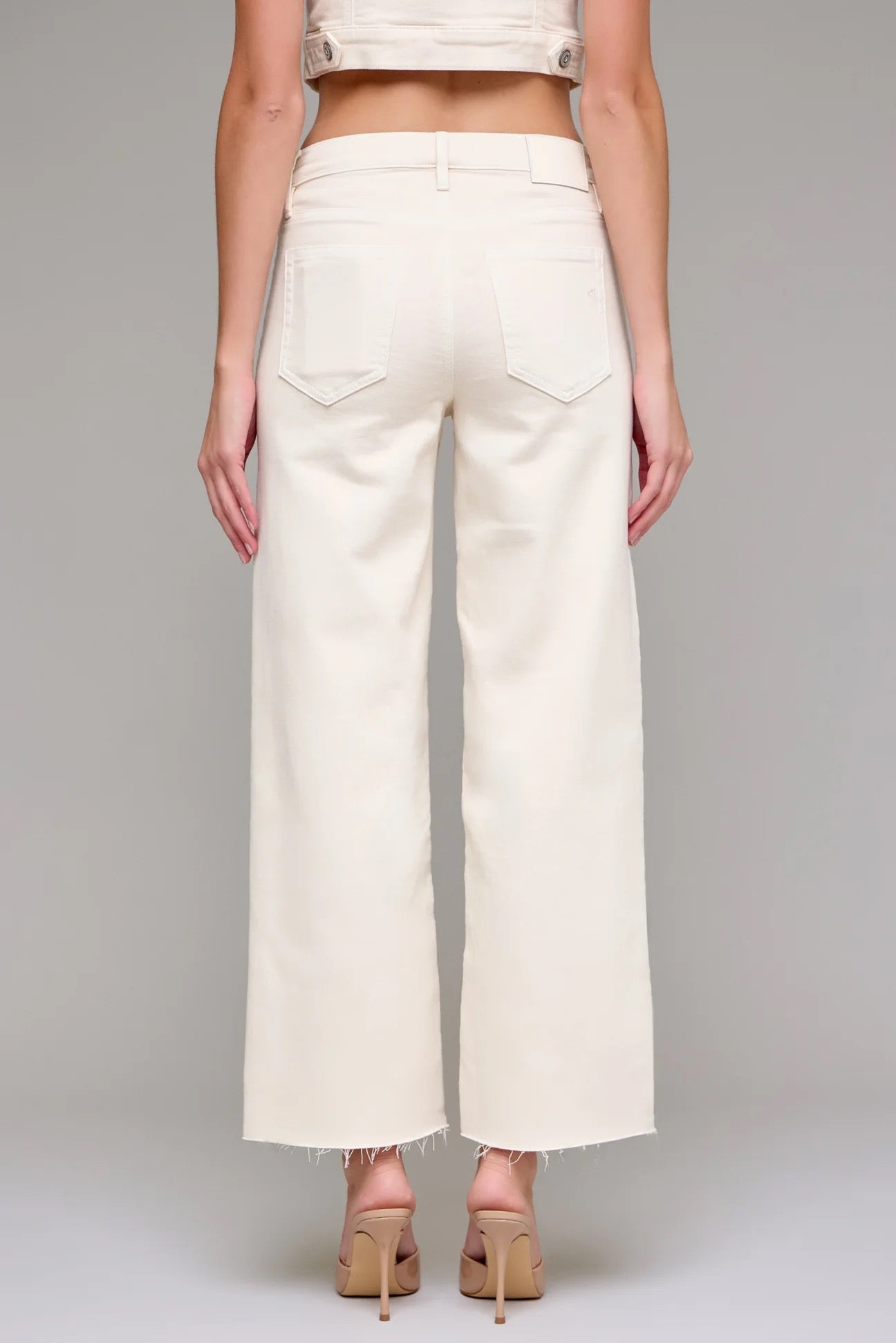 HIDDEN LOGAN DAD JEANS