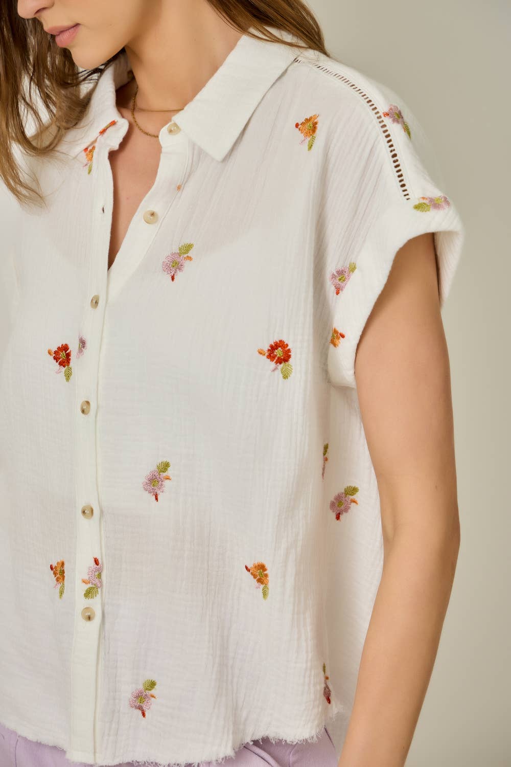 61463 Washed Embroidery Top