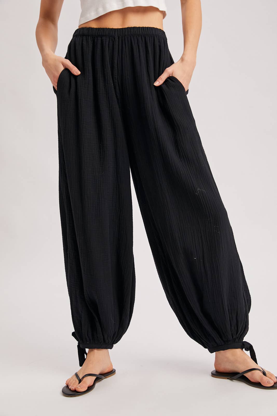 ELASTIC WAISTBAND CRINKLED GAUZE JOGGER PANTS