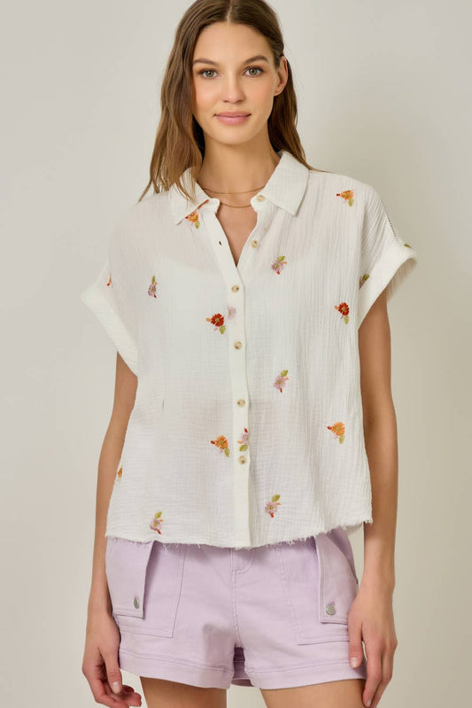 61463 Washed Embroidery Top