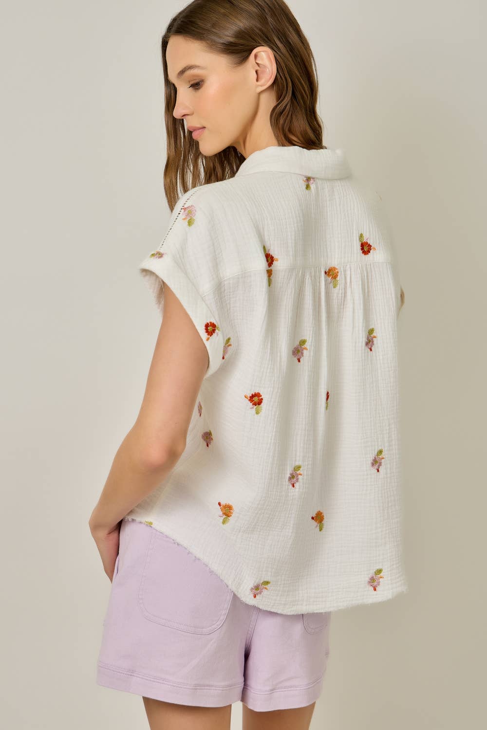 61463 Washed Embroidery Top